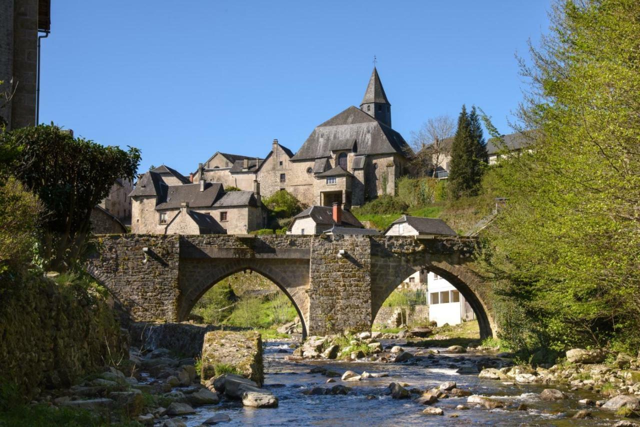 Chambre D'Hotes Des Monedieres Panzió Treignac Kültér fotó